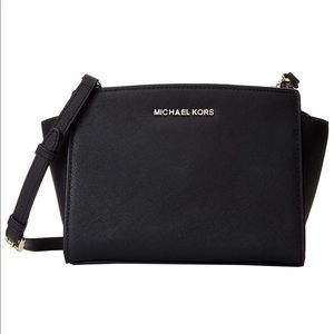 Michael Kors Medium Selma Messenger